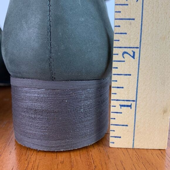 VINCE CAMUTO Cadey Gray Perforated Nubuck Leather Ankle Bootie Buckle US 8.5 - Picture 7 of 10